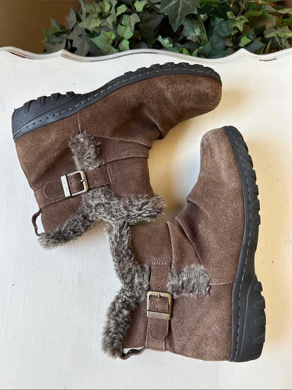 Khombu Brown Faux-Fur Trim Suede Winter Ankle Boots